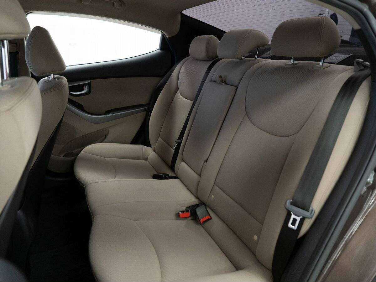 Хендай Елантра б/у, 2014, Автоматическая. Фото: #6