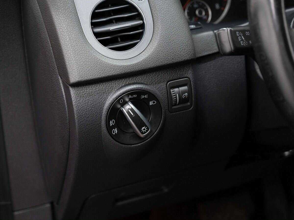 Фольксваген Тигуан б/у, 2012, Автоматическая. Фото: #15