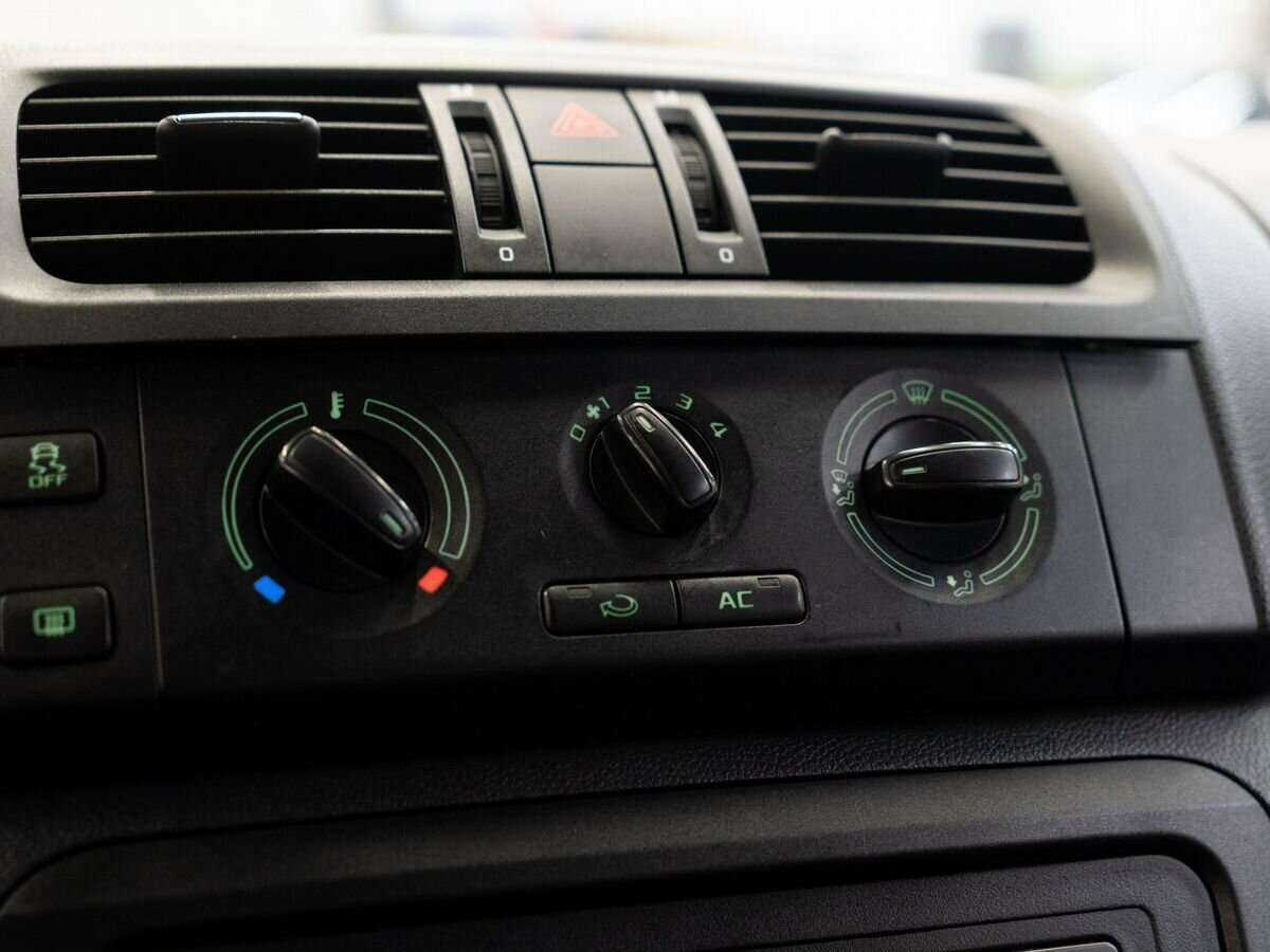 Шкода Фабия б/у, 2012, Автоматическая. Фото: #12