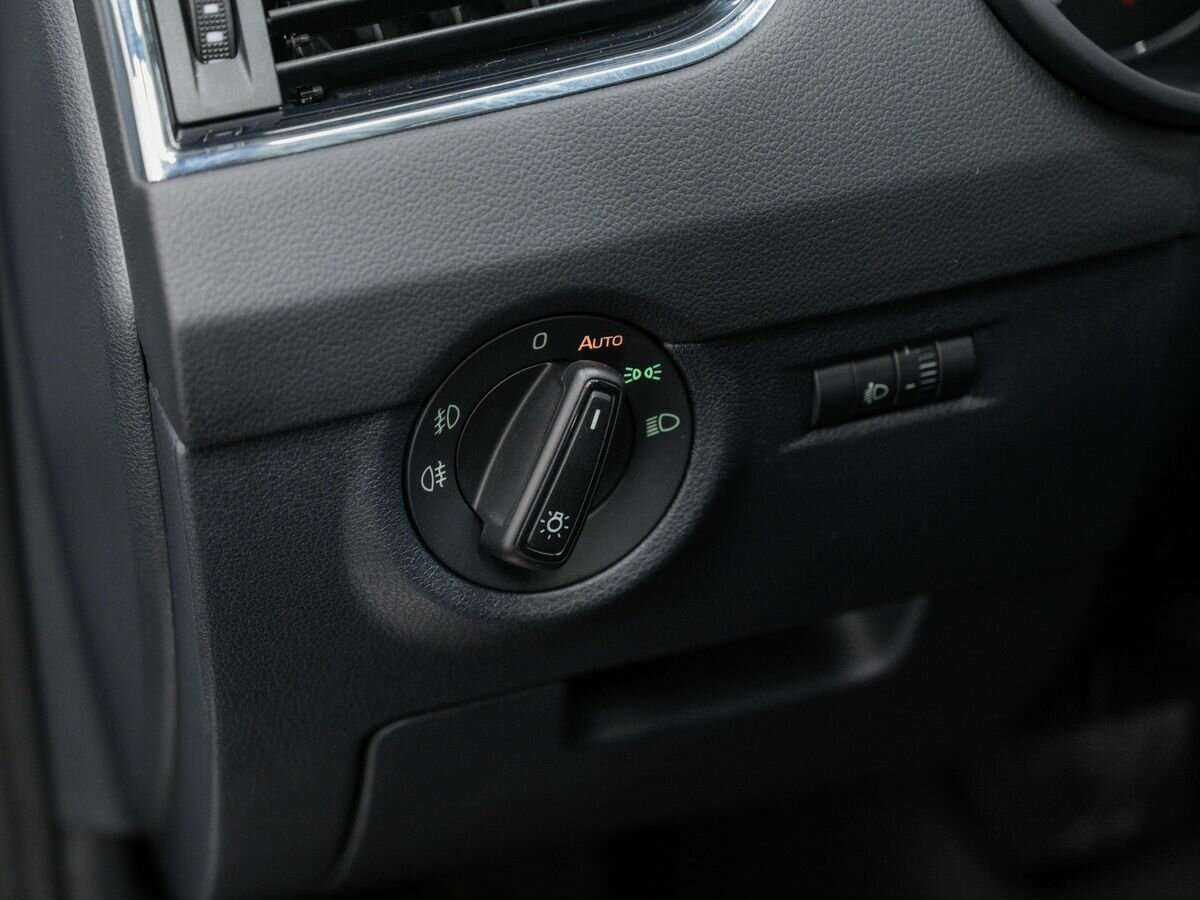 Шкода Октавия б/у, 2013, Роботизированная. Фото: #16