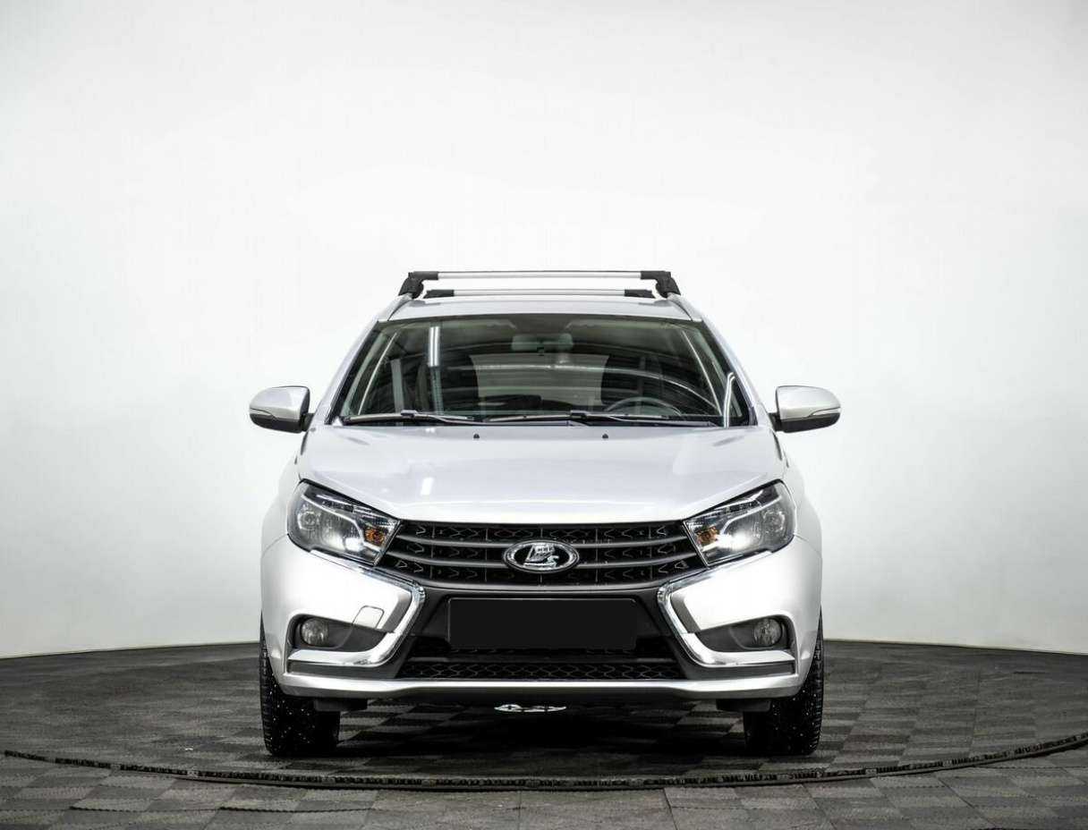 Лада (ВАЗ) Веста б/у, 2021, Механическая. Фото: #1