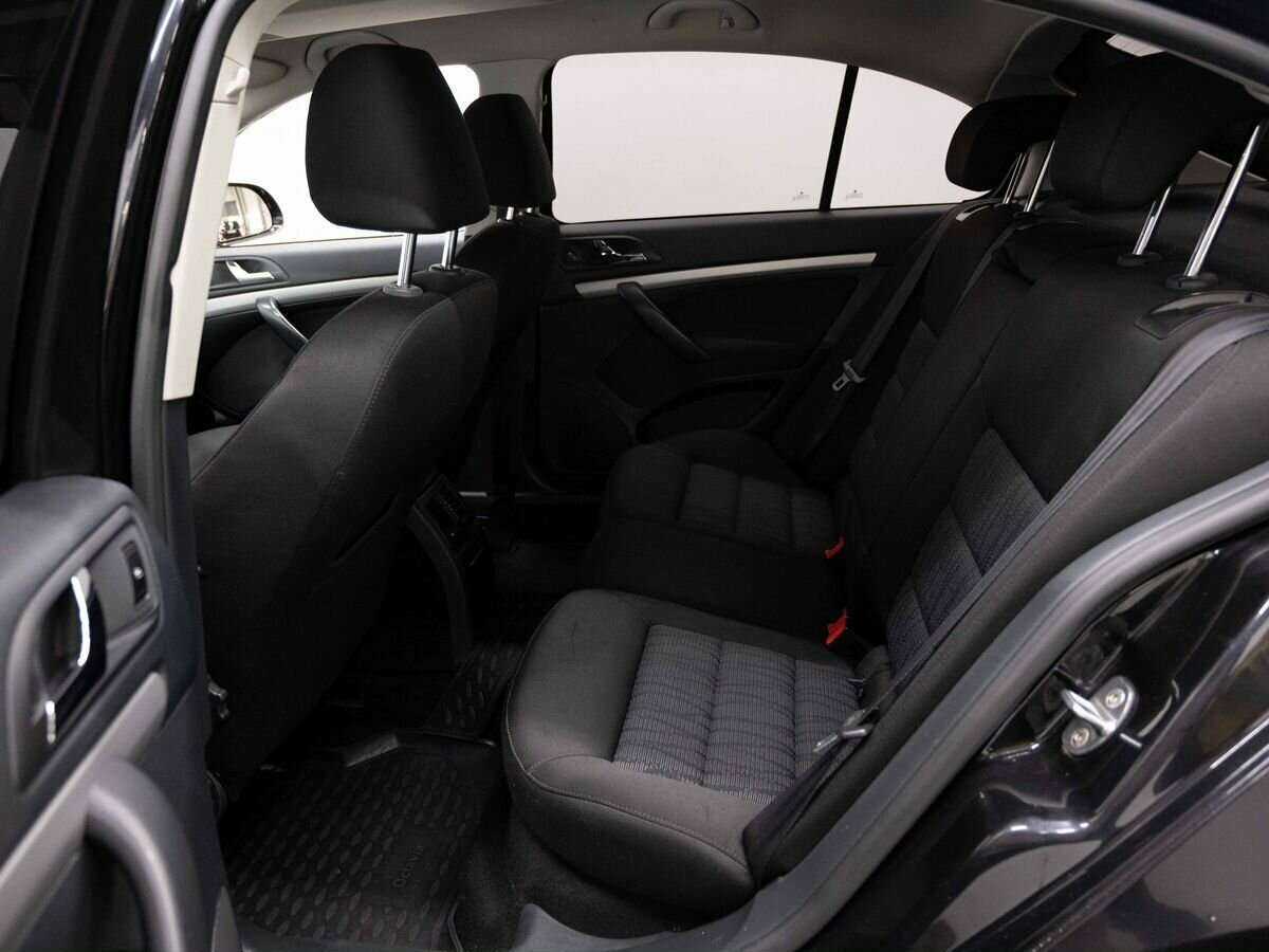 Шкода Октавия б/у, 2012, Механическая. Фото: #3