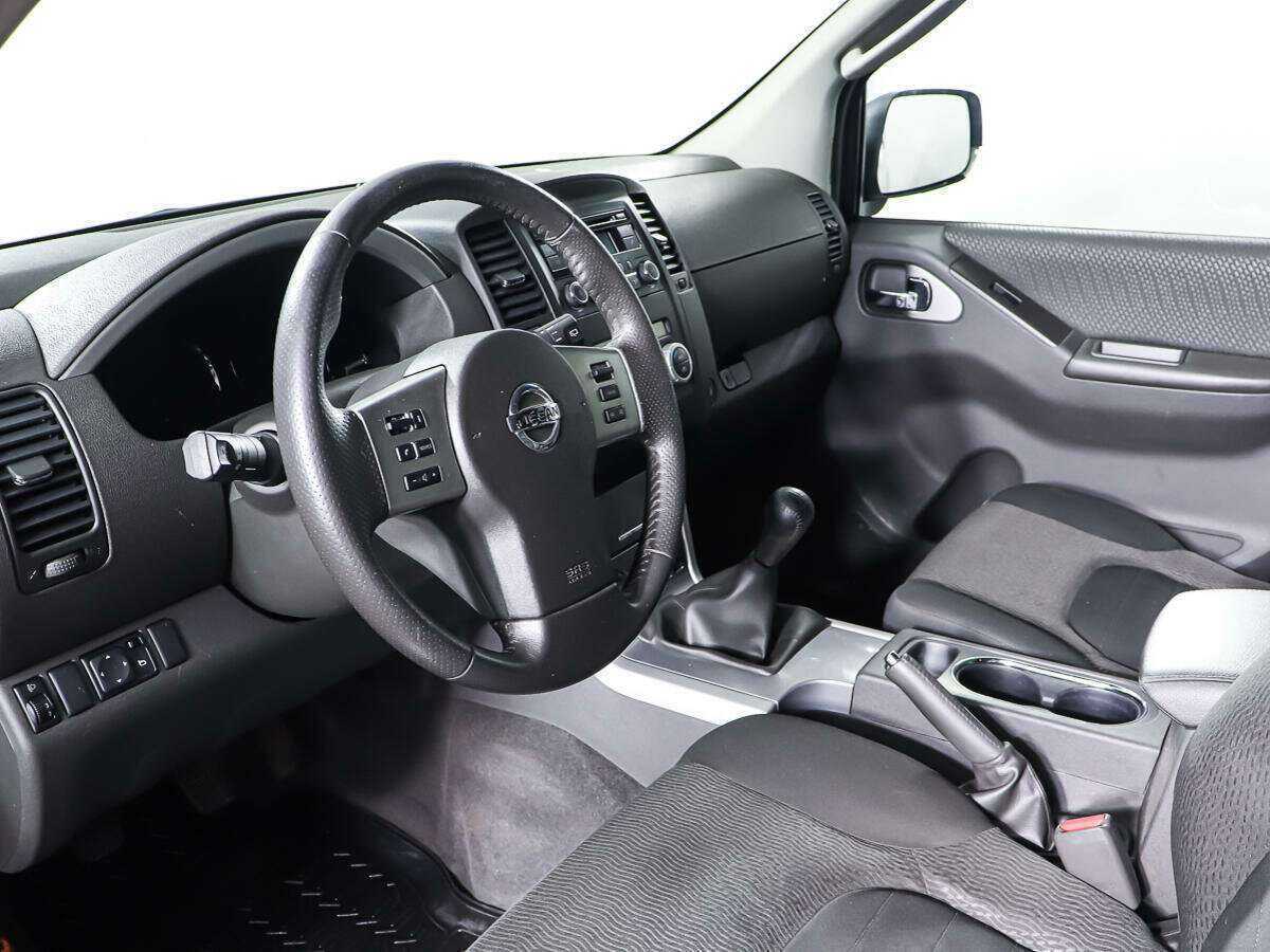 Ниссан Патфайндер б/у, 2012, Механическая. Фото: #15