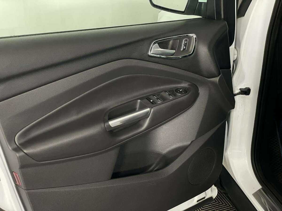 Форд Куга б/у, 2015, Автоматическая. Фото: #6