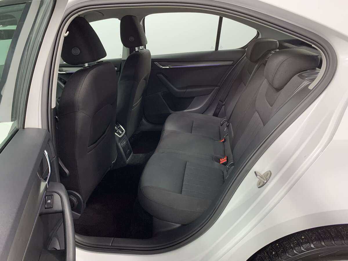 Шкода Октавия б/у, 2018, Роботизированная. Фото: #11