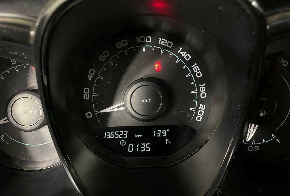 Лада (ВАЗ) Веста б/у, 2017, Роботизированная. Фото: #9