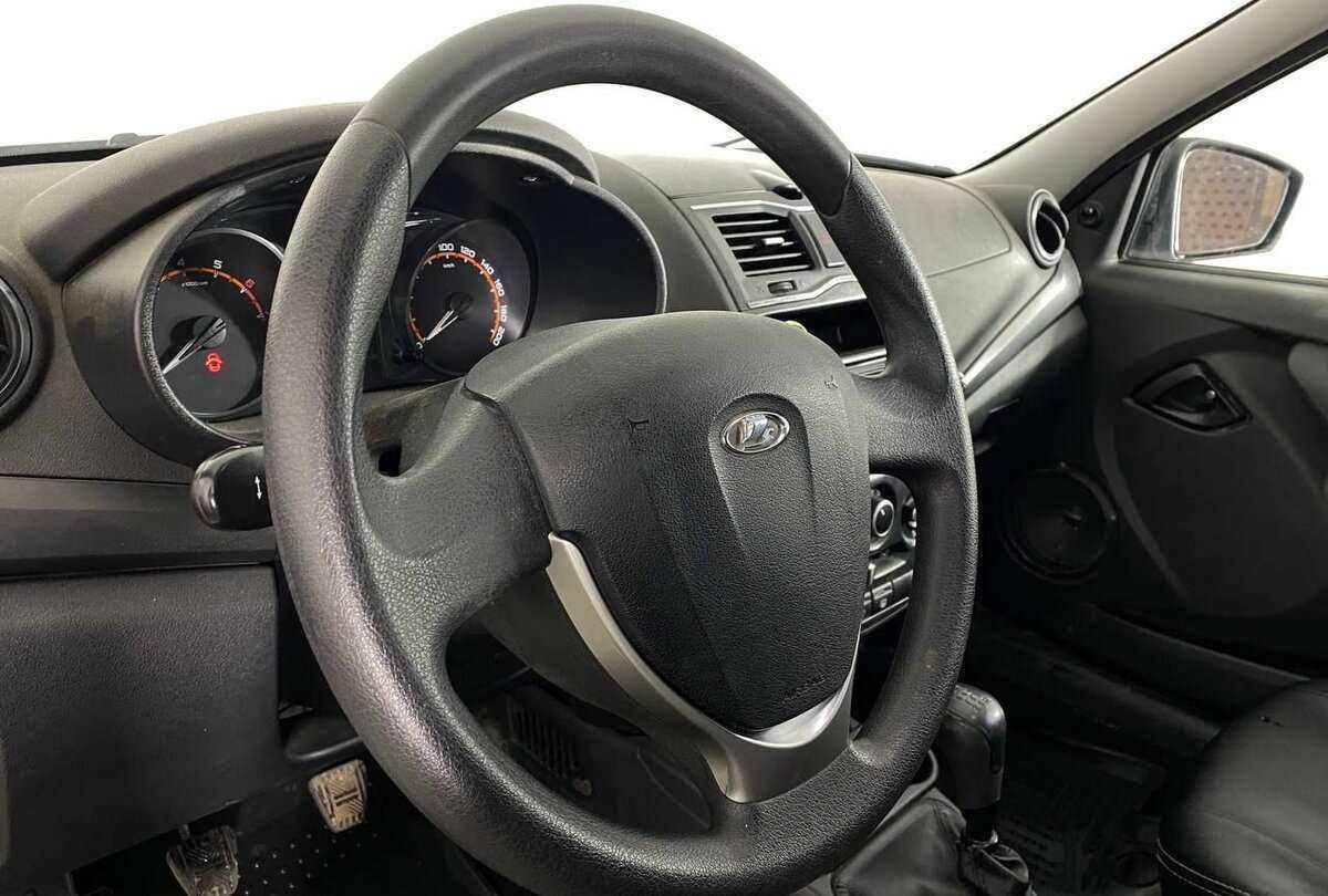 Лада (ВАЗ) Гранта б/у, 2019, Механическая. Фото: #11