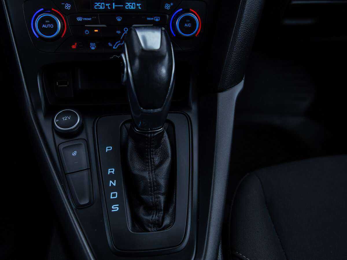 Форд Фокус б/у, 2015, Роботизированная. Фото: #17