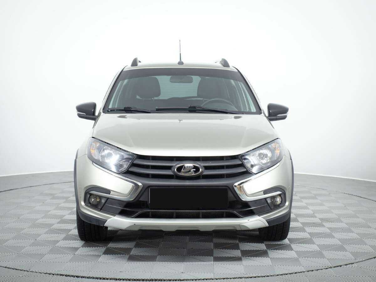 Лада (ВАЗ) Гранта б/у, 2021, Механическая. Фото: #1