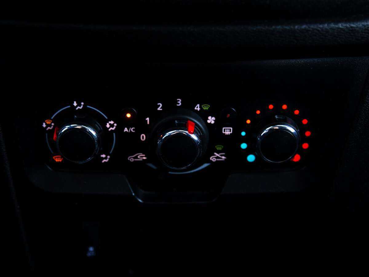 Лада (ВАЗ) ИКСРЭЙ б/у, 2017, Механическая. Фото: #17