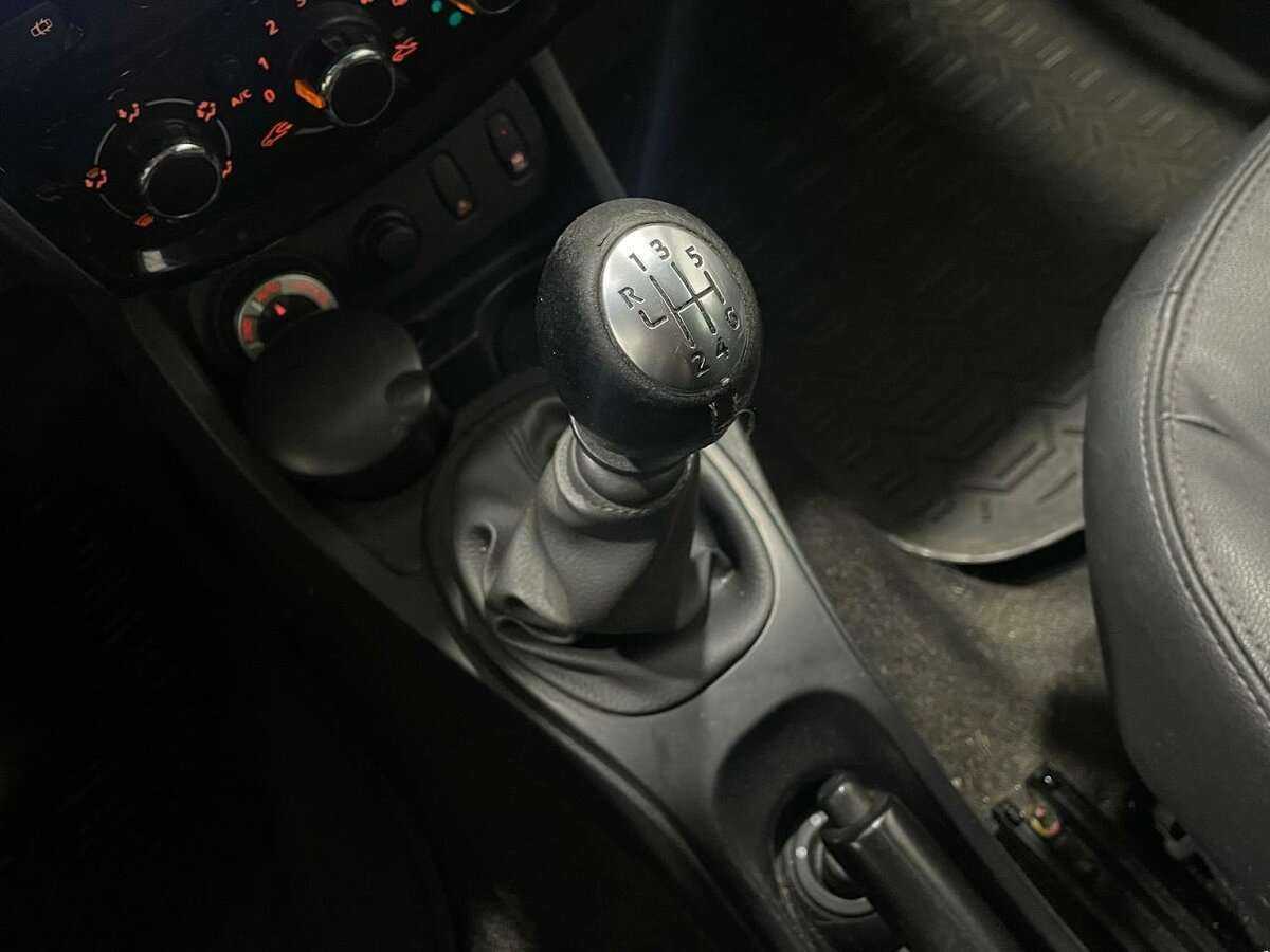 Ниссан Террано б/у, 2015, Механическая. Фото: #9