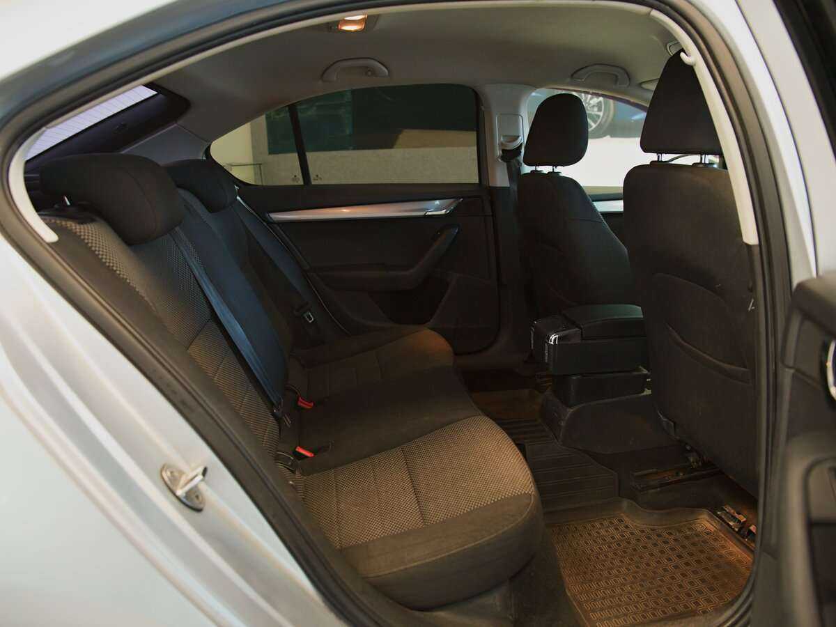 Шкода Октавия б/у, 2014, Механическая. Фото: #4