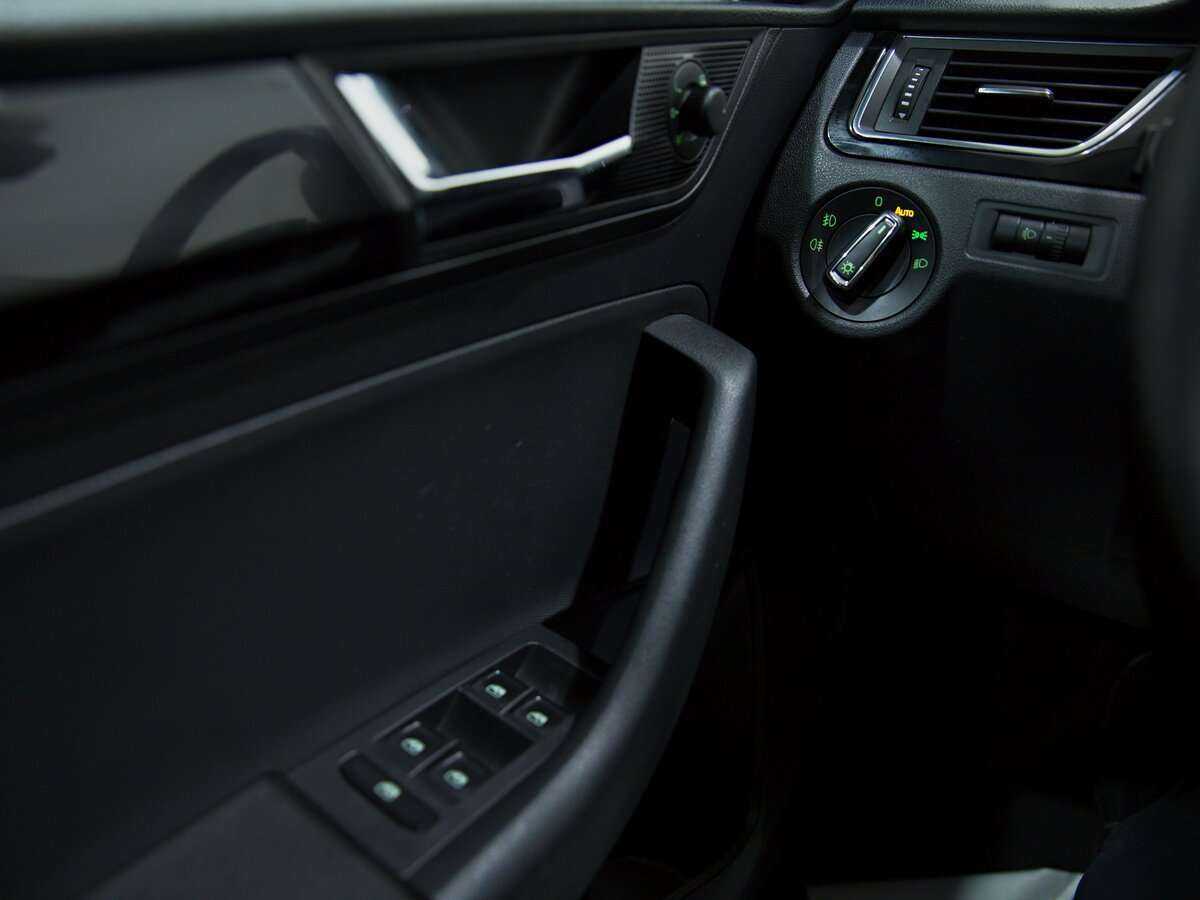 Шкода Рапид б/у, 2017, Роботизированная. Фото: #6