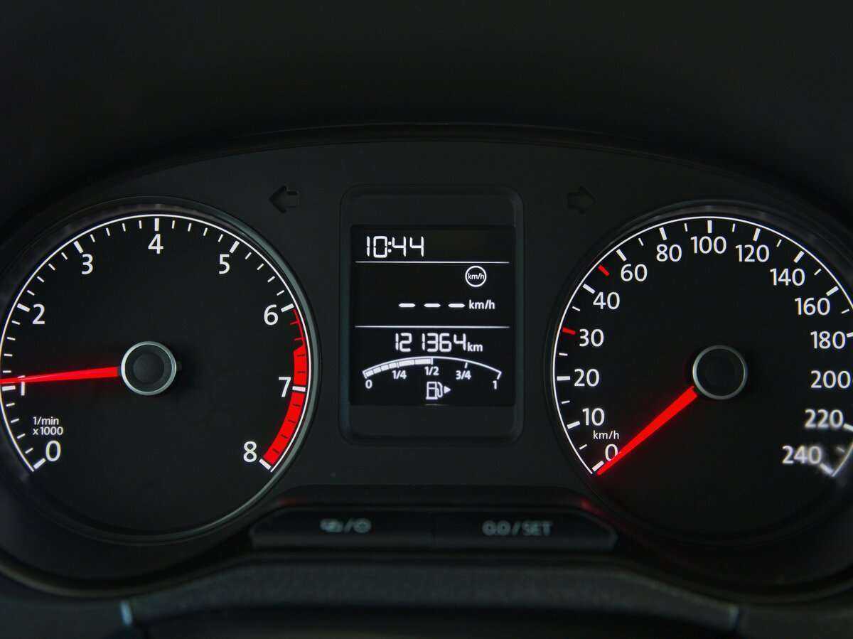 Фольксваген Поло б/у, 2016, Механическая. Фото: #2