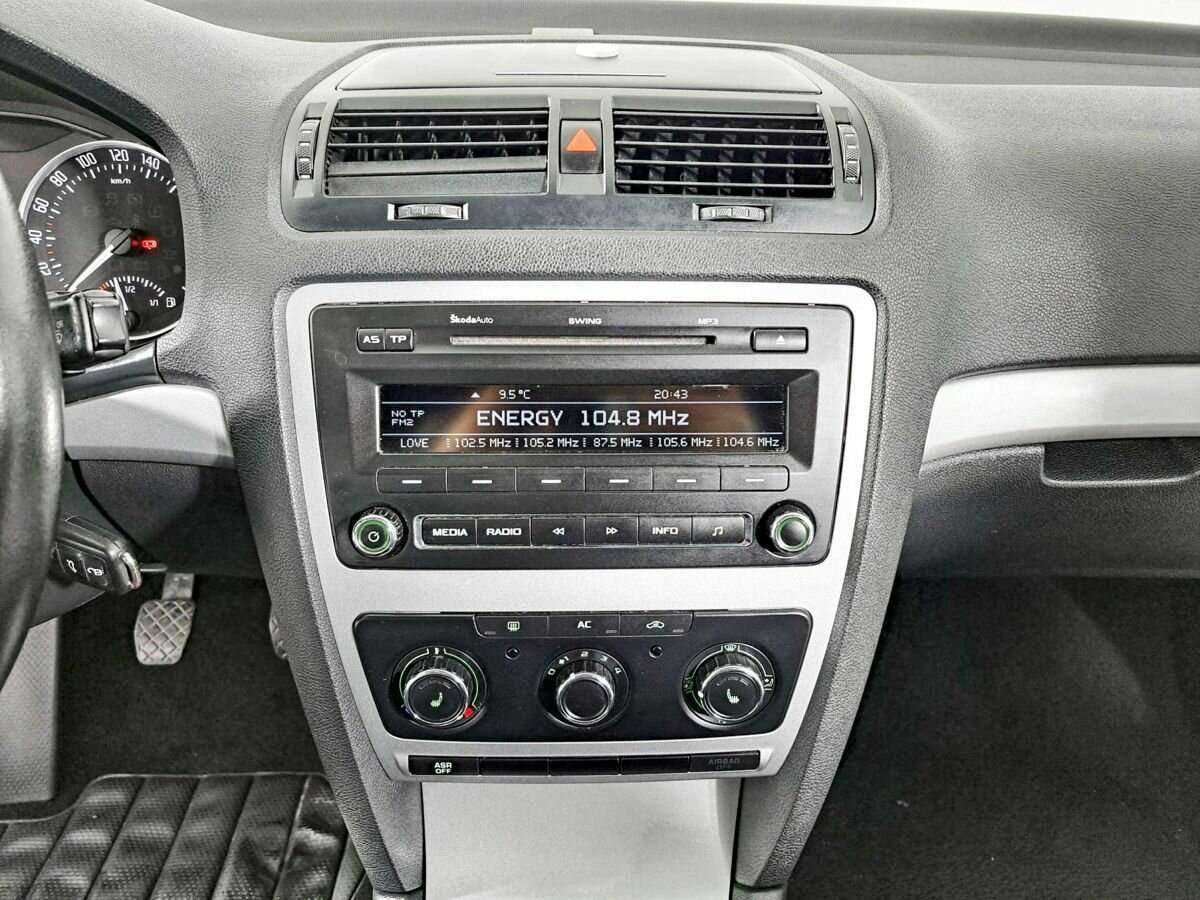 Шкода Октавия б/у, 2012, Механическая. Фото: #12