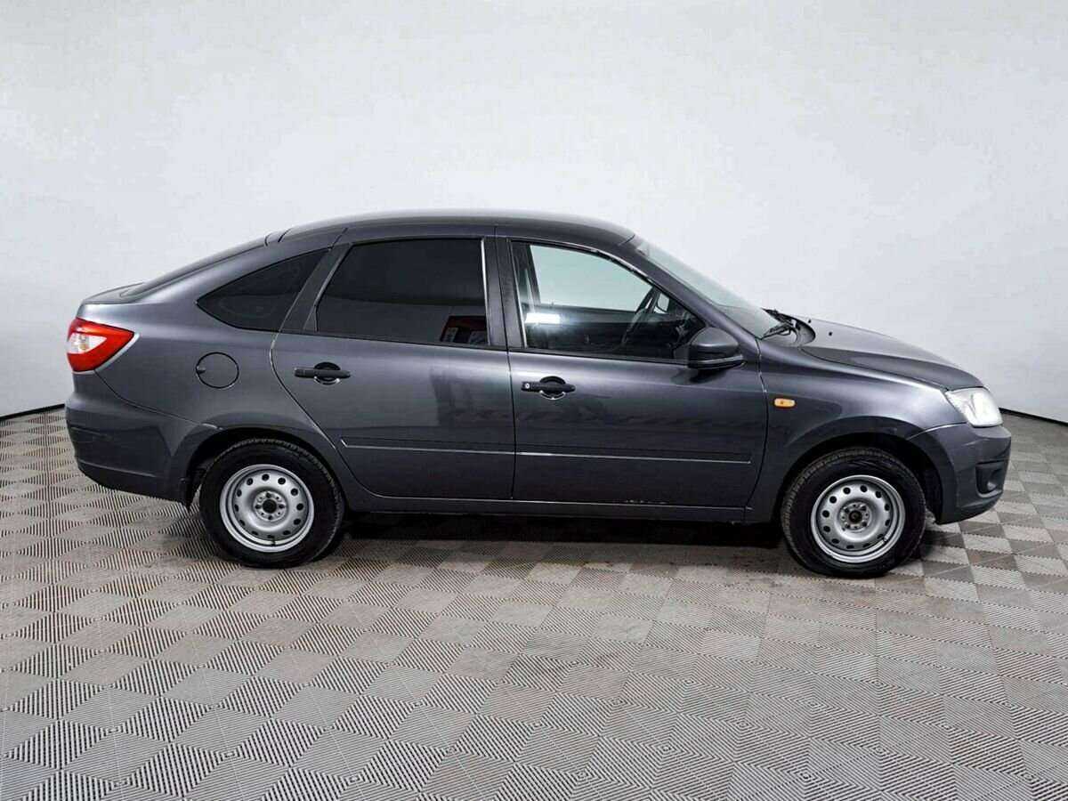 Лада (ВАЗ) Гранта б/у, 2017, Механическая. Фото: #3