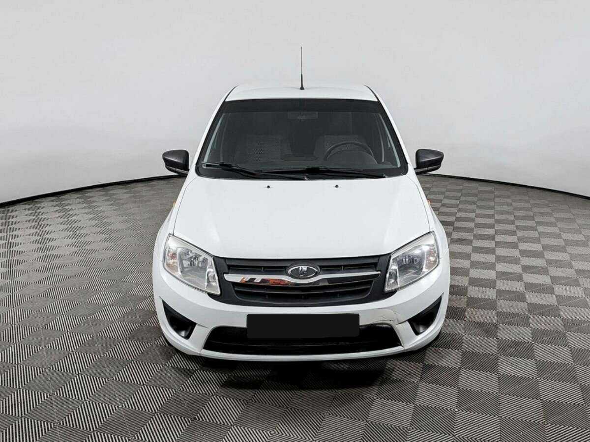 Лада (ВАЗ) Гранта б/у, 2016, Механическая. Фото: #1