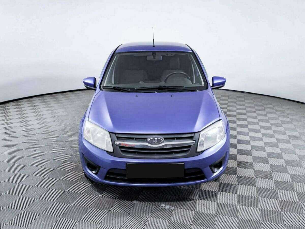 Лада (ВАЗ) Гранта б/у, 2016, Механическая. Фото: #1