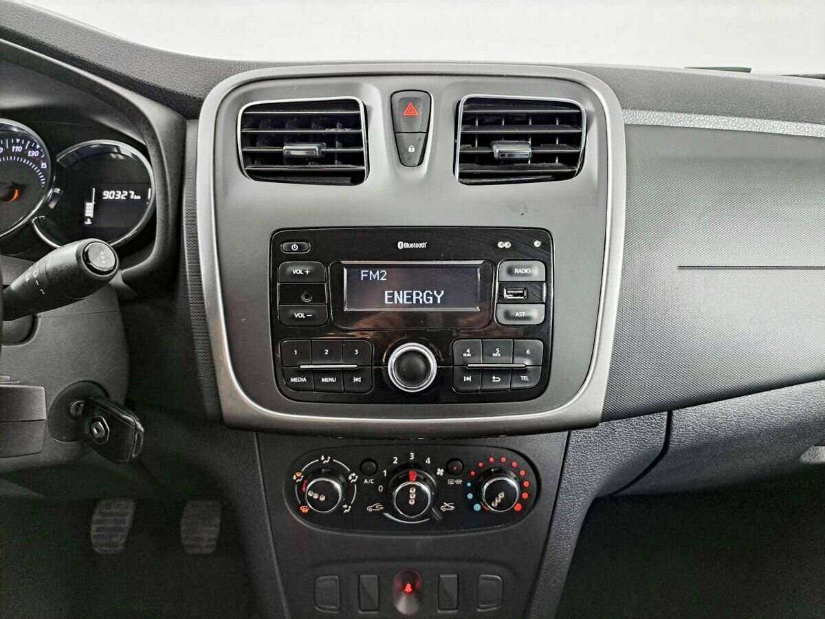 Рено Логан б/у, 2019, Механическая. Фото: #12