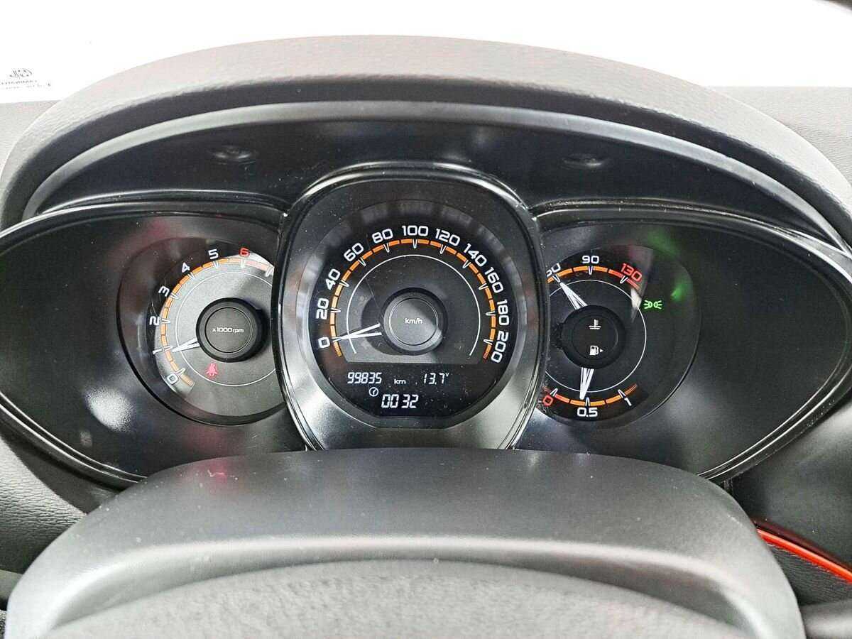 Лада (ВАЗ) Веста б/у, 2018, Механическая. Фото: #10