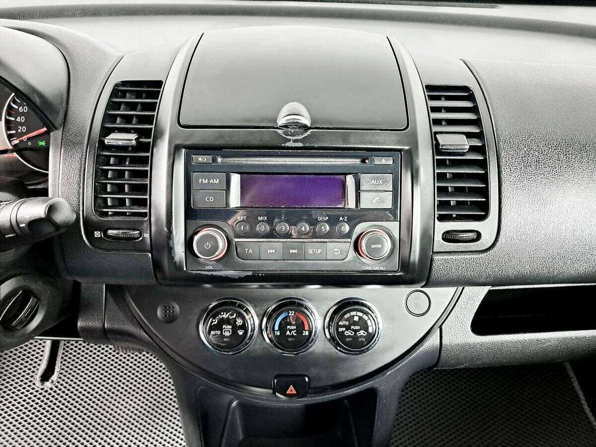 Ниссан Ноут б/у, 2012, Автоматическая. Фото: #12