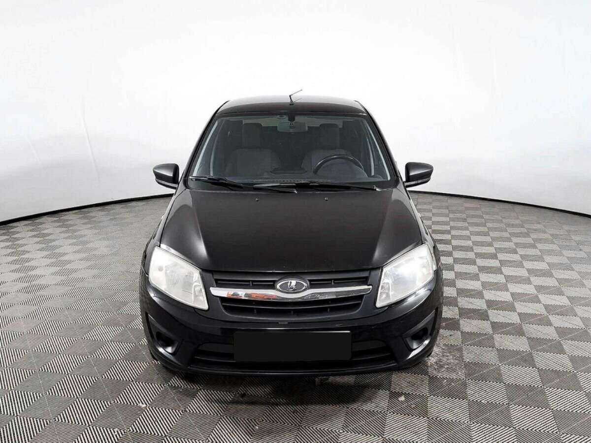 Лада (ВАЗ) Гранта б/у, 2017, Механическая. Фото: #1