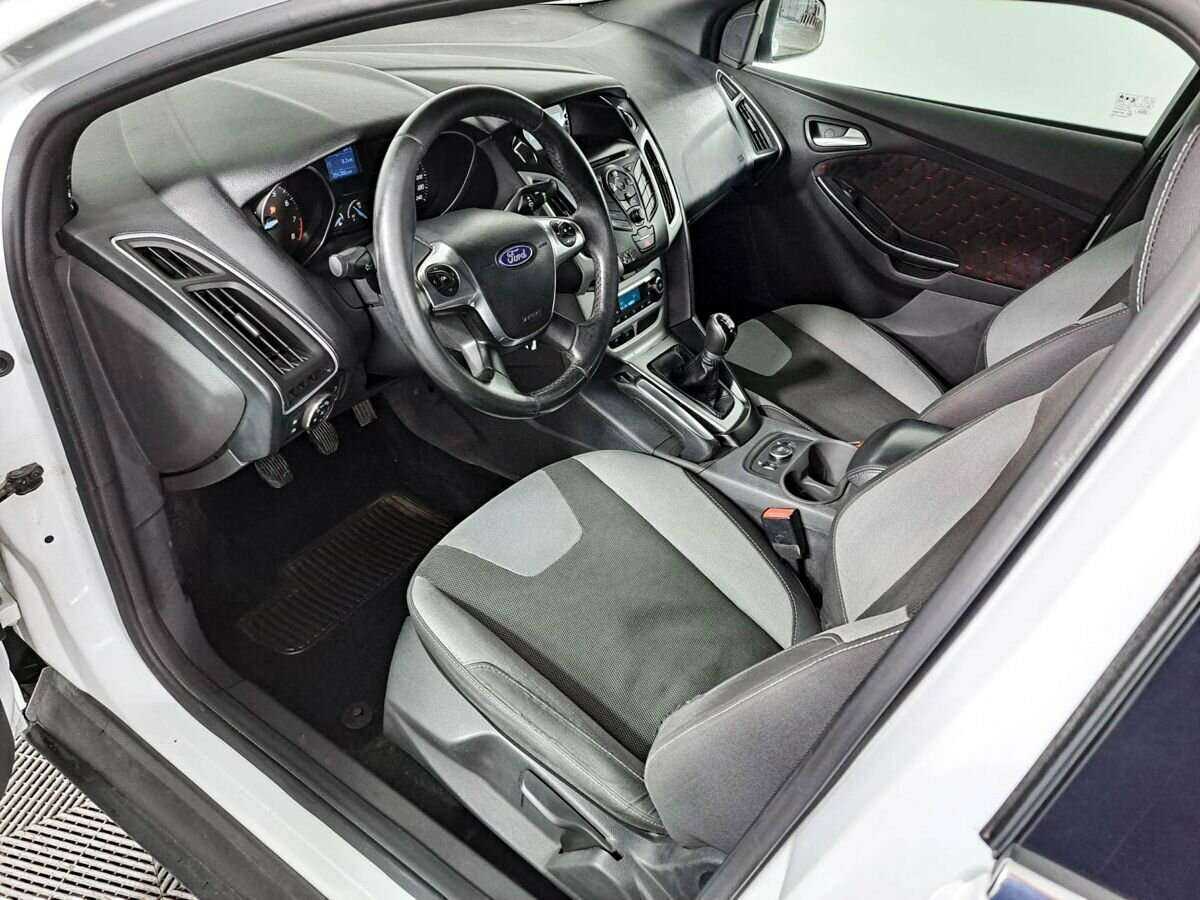 Форд Фокус б/у, 2012, Механическая. Фото: #13