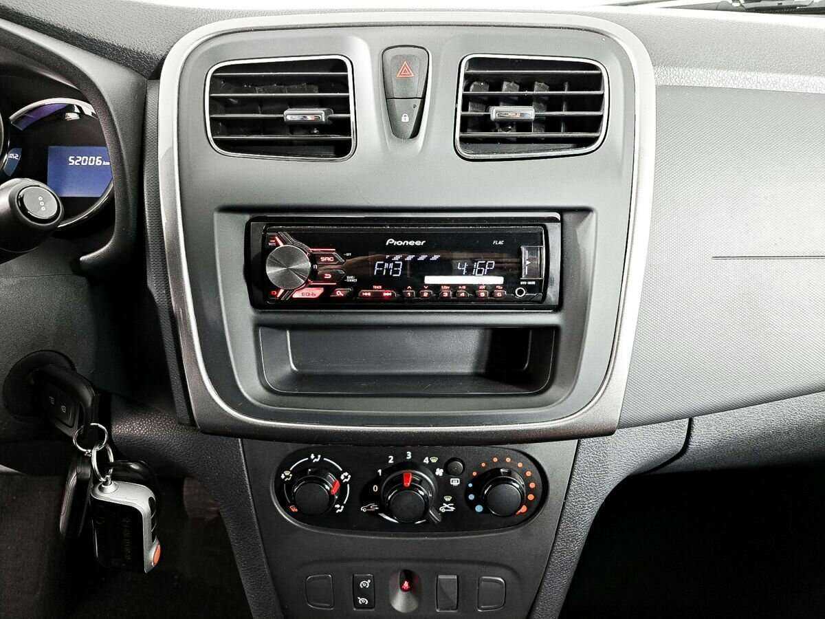 Рено Сандеро б/у, 2018, Механическая. Фото: #12