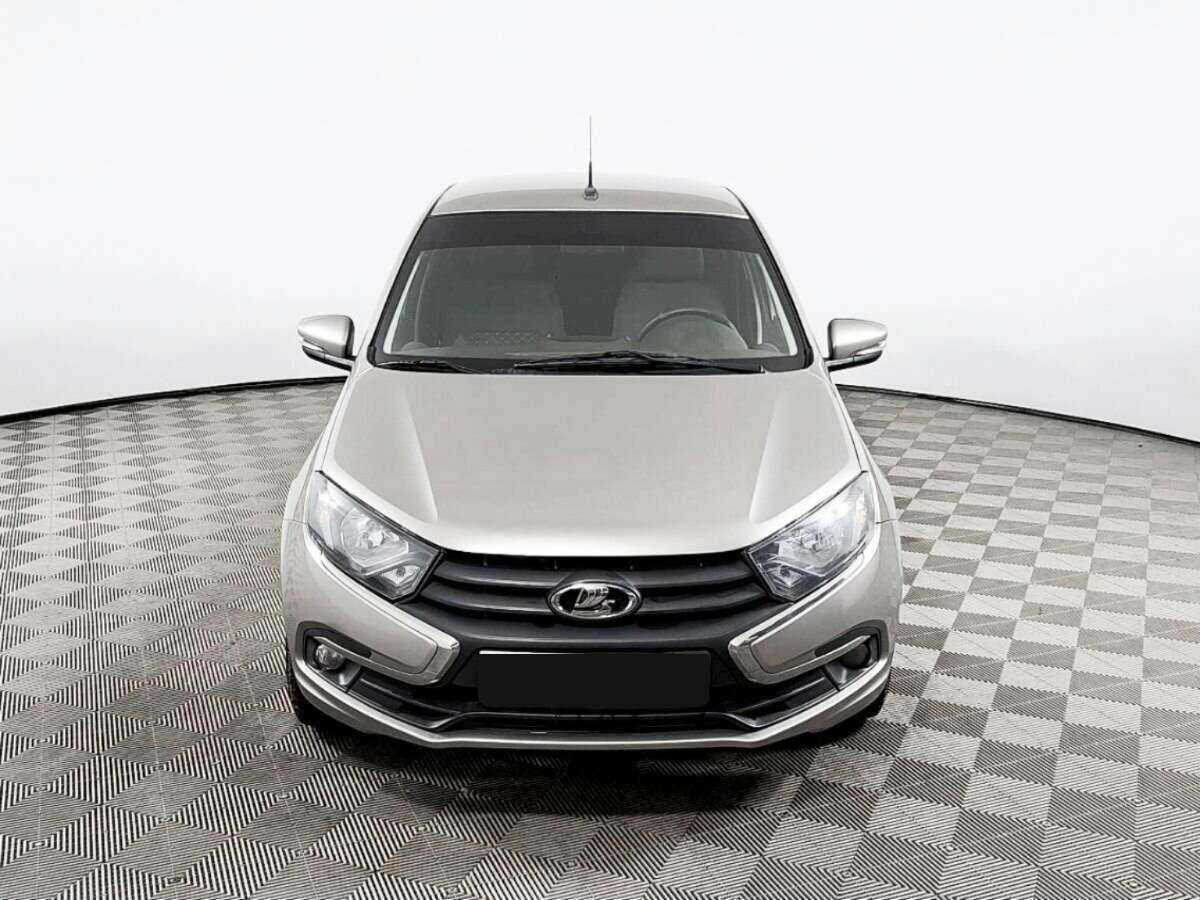 Лада (ВАЗ) Гранта б/у, 2019, Механическая. Фото: #1