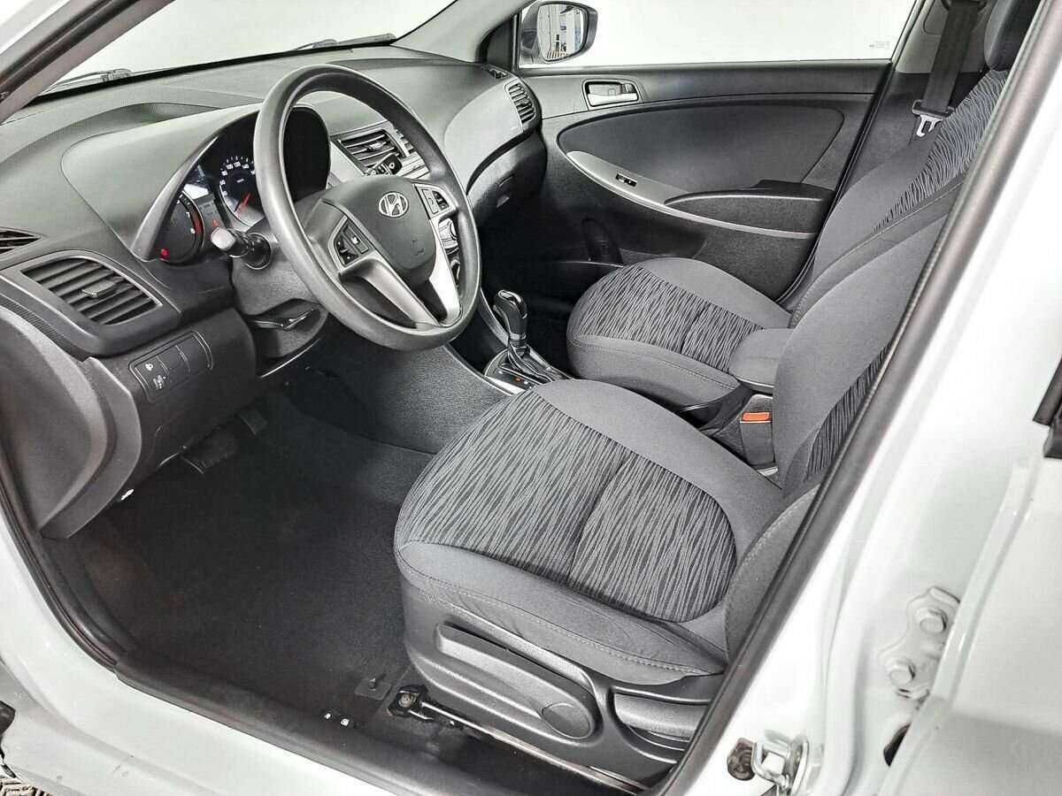 Хендай Солярис б/у, 2015, Автоматическая. Фото: #11