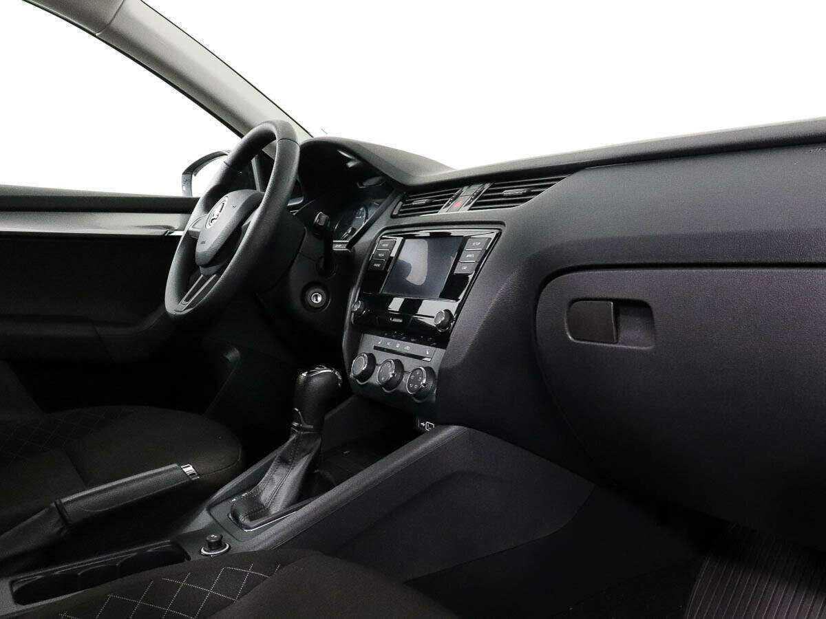 Шкода Октавия б/у, 2016, Роботизированная. Фото: #6