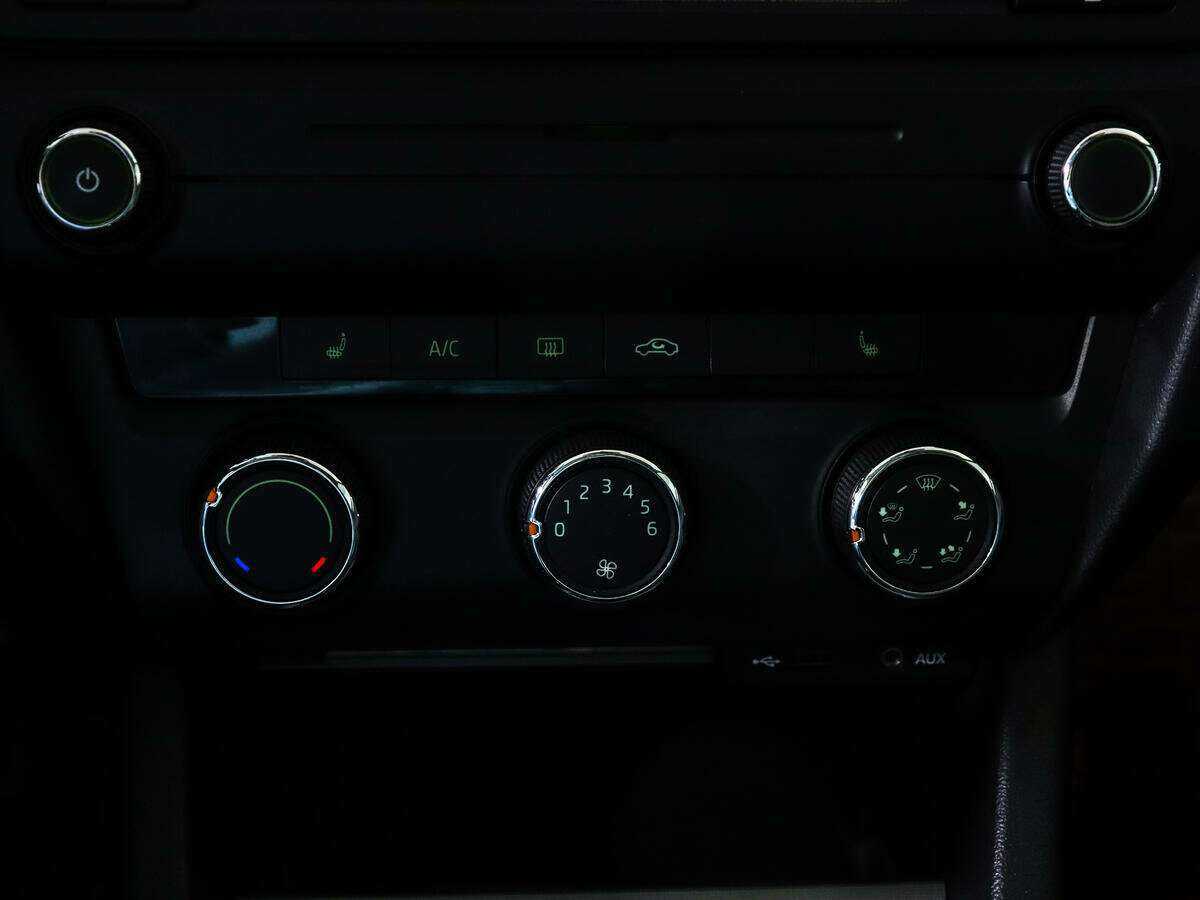 Шкода Октавия б/у, 2013, Механическая. Фото: #12