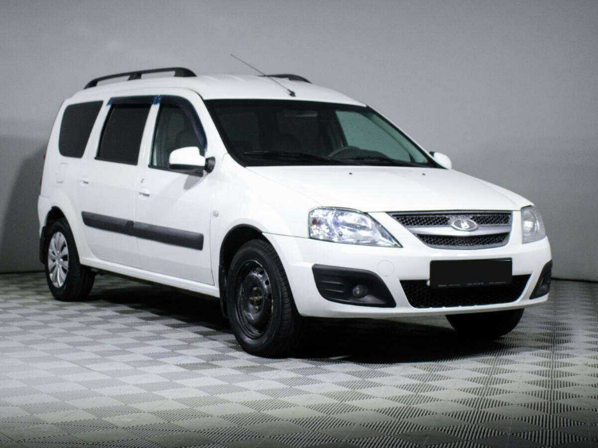 Лада (ВАЗ) Ларгус б/у, 2017, Механическая. Фото: #2