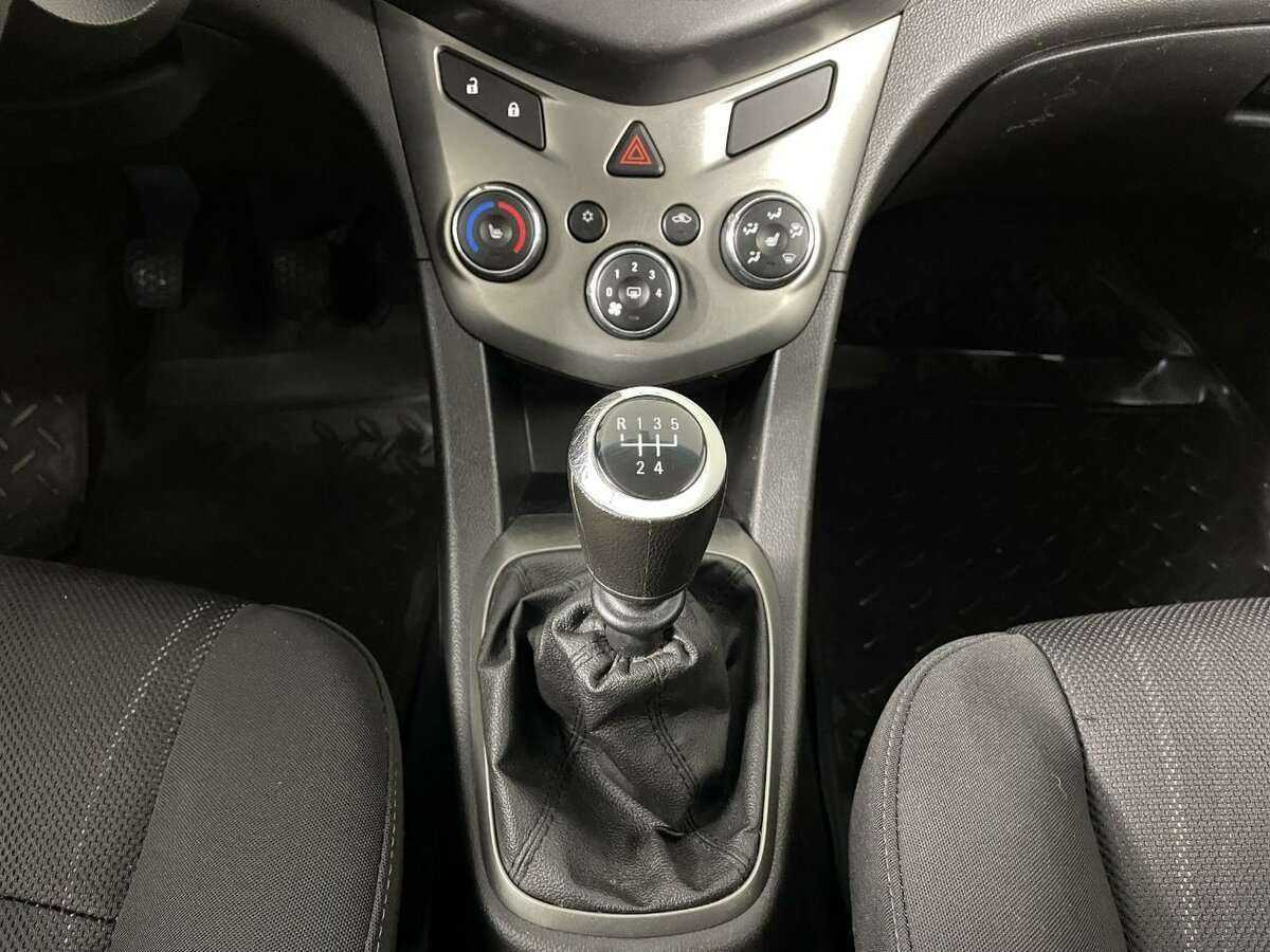 Шевроле Авео б/у, 2013, Механическая. Фото: #11