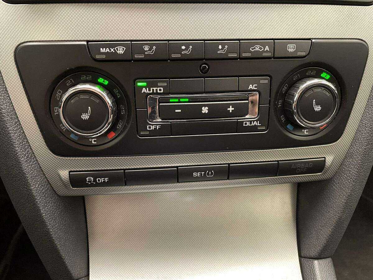 Шкода Октавия б/у, 2012, Автоматическая. Фото: #16