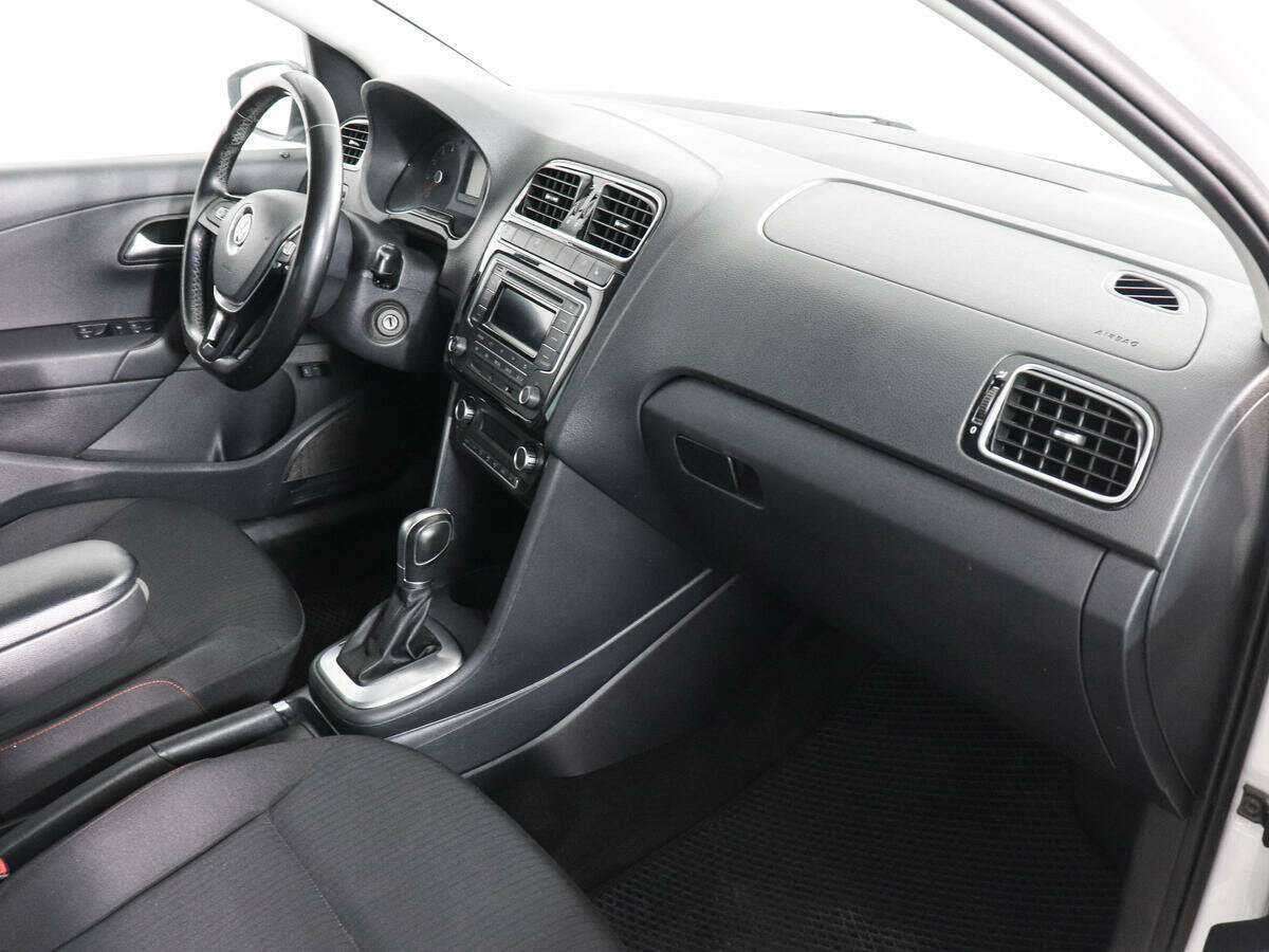 Фольксваген Поло б/у, 2017, Автоматическая. Фото: #9