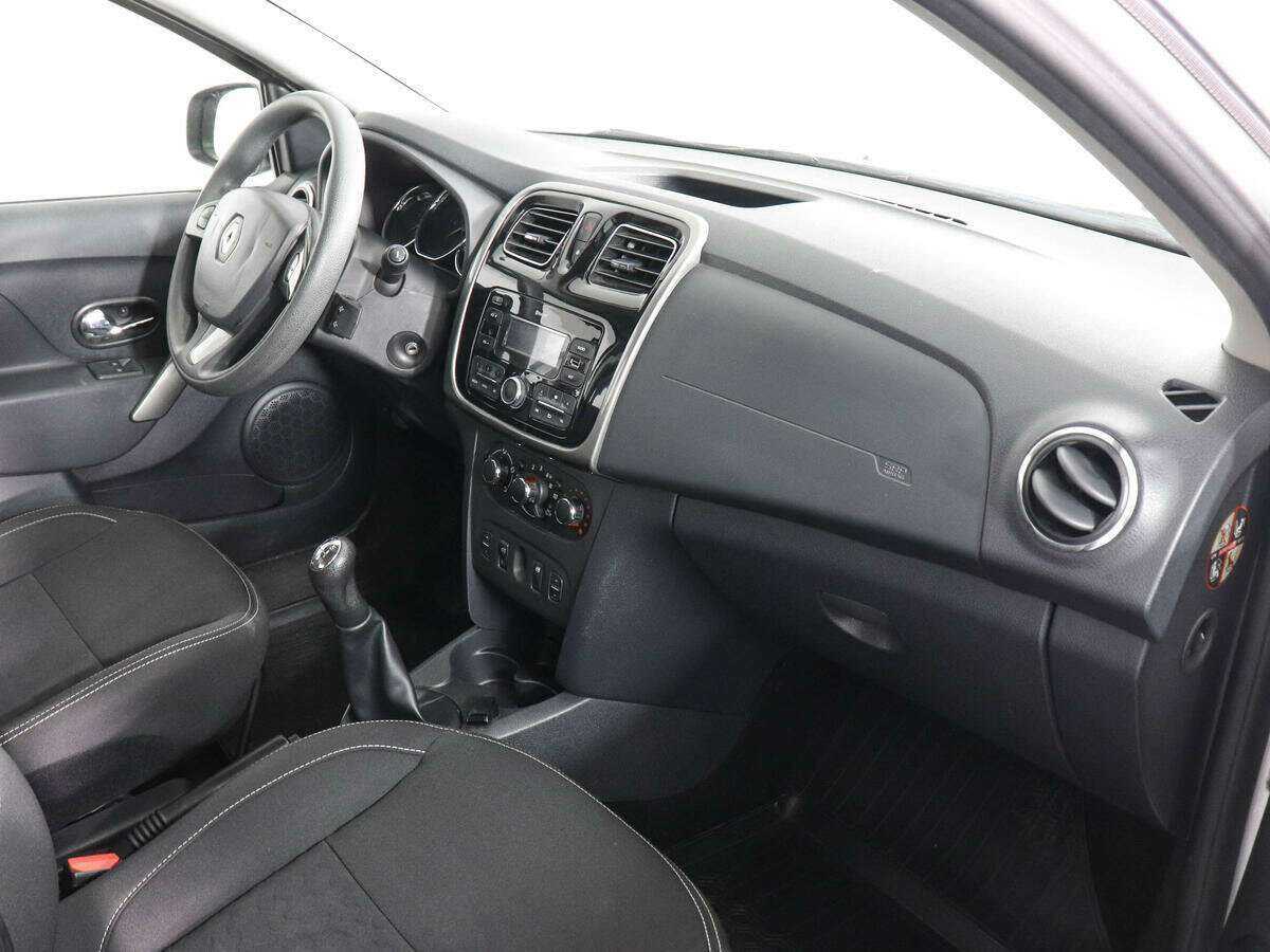 Рено Логан б/у, 2018, Механическая. Фото: #5