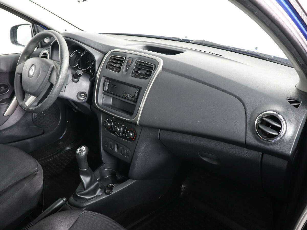 Рено Логан б/у, 2017, Механическая. Фото: #9