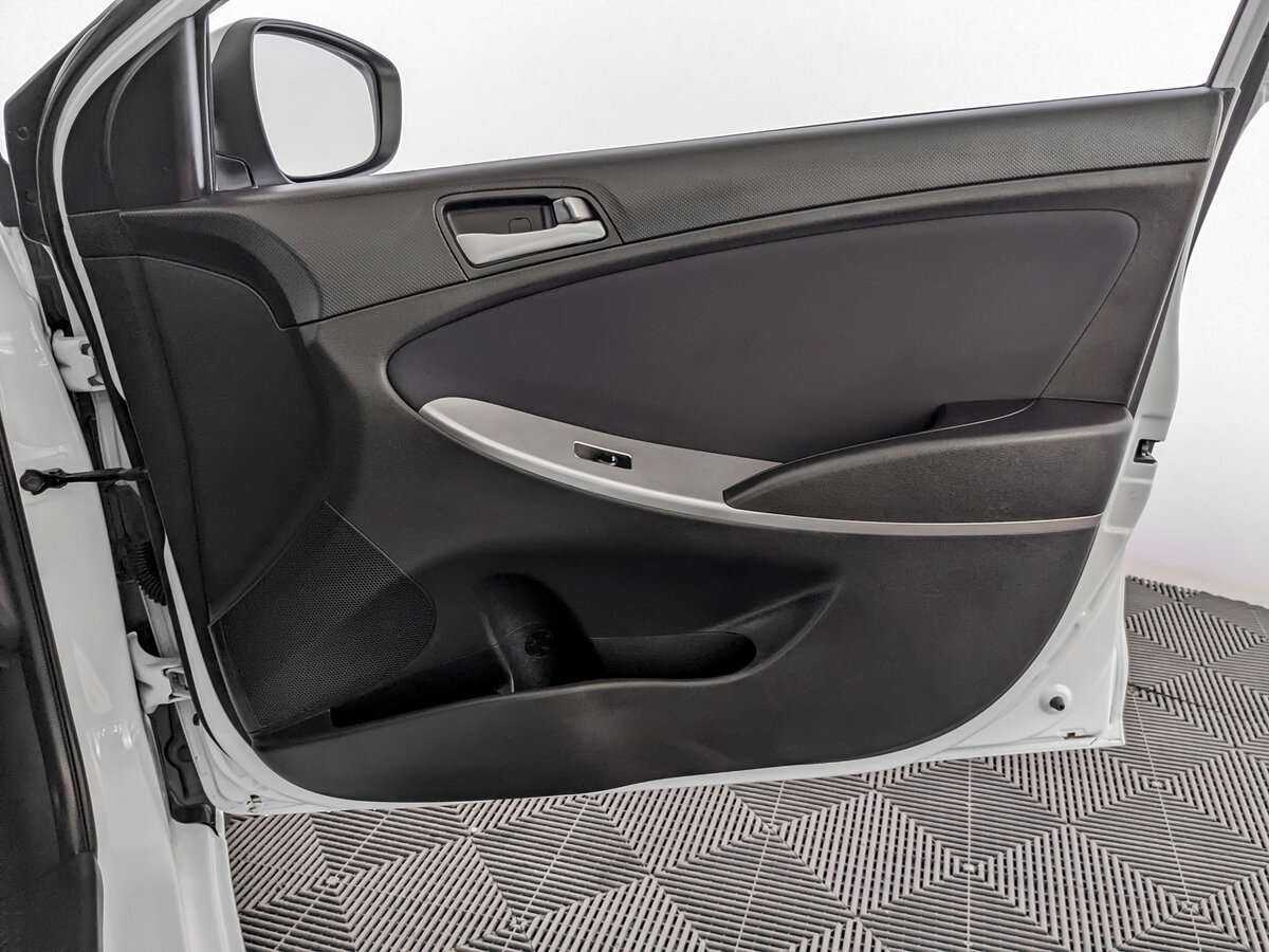 Хендай Солярис б/у, 2015, Автоматическая. Фото: #17