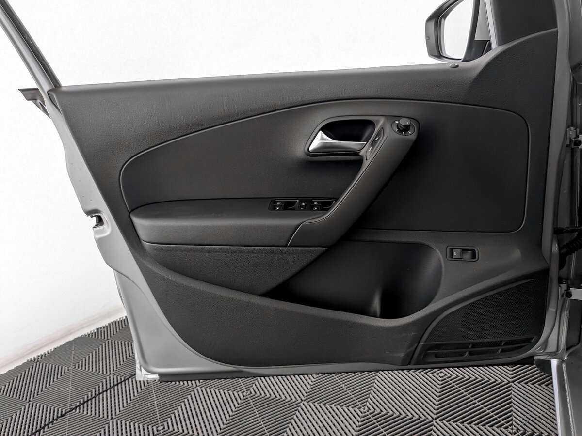 Фольксваген Поло б/у, 2019, Механическая. Фото: #17