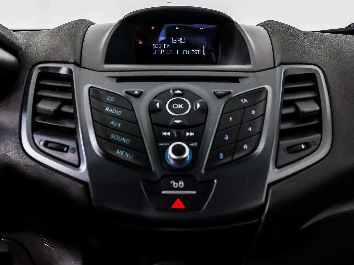 Форд Фиеста б/у, 2015, Роботизированная. Фото: #11