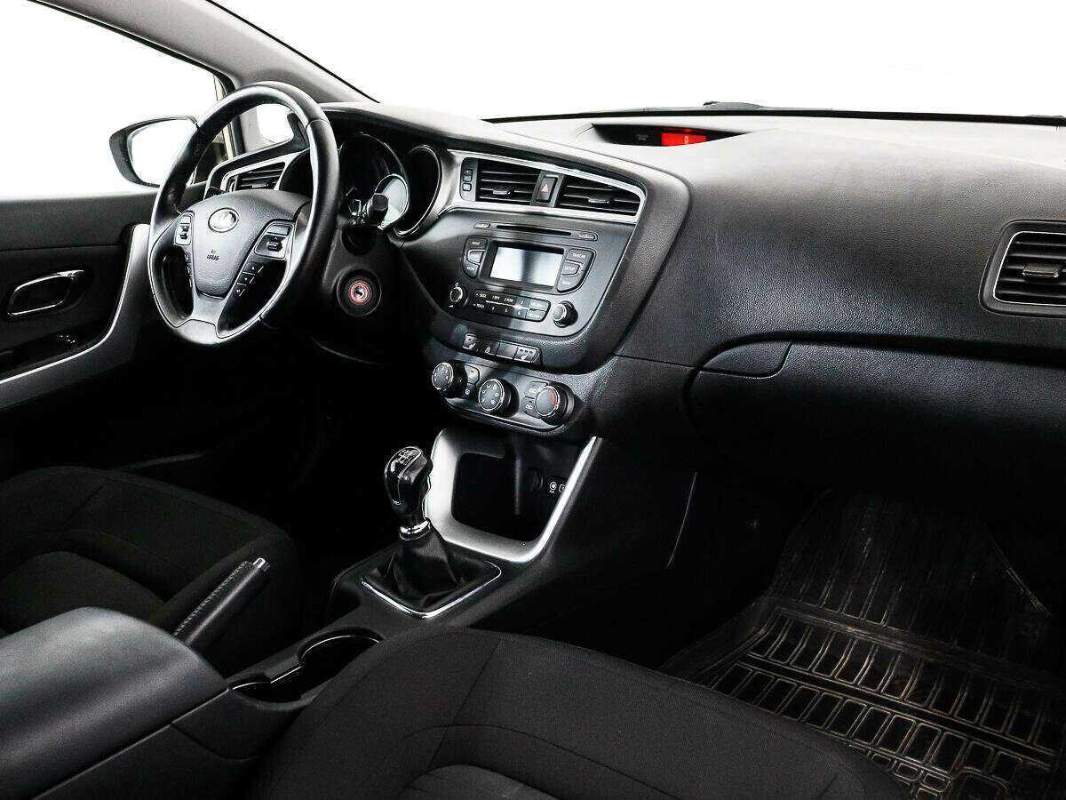 Киа Сид б/у, 2015, Механическая. Фото: #8