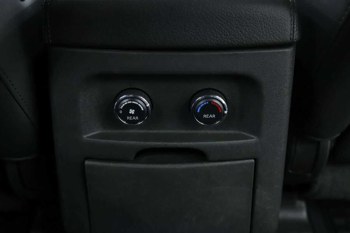 Ниссан Патфайндер б/у, 2014, Автоматическая. Фото: #21