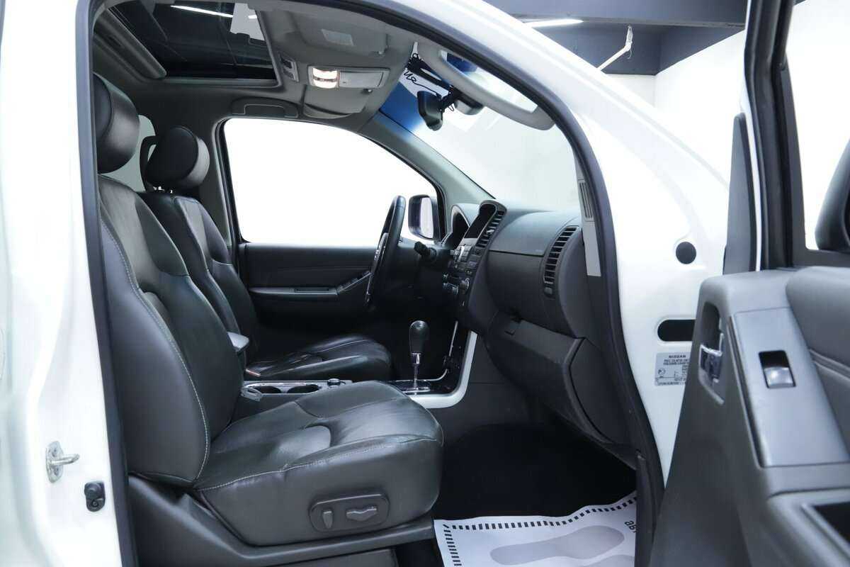 Ниссан Патфайндер б/у, 2012, Автоматическая. Фото: #15