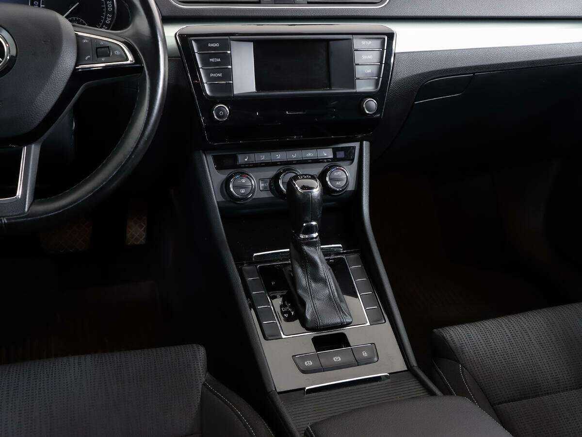 Шкода Суперб б/у, 2016, Роботизированная. Фото: #10