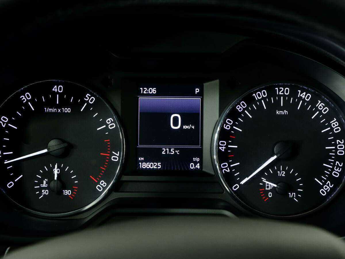 Шкода Октавия б/у, 2016, Роботизированная. Фото: #16