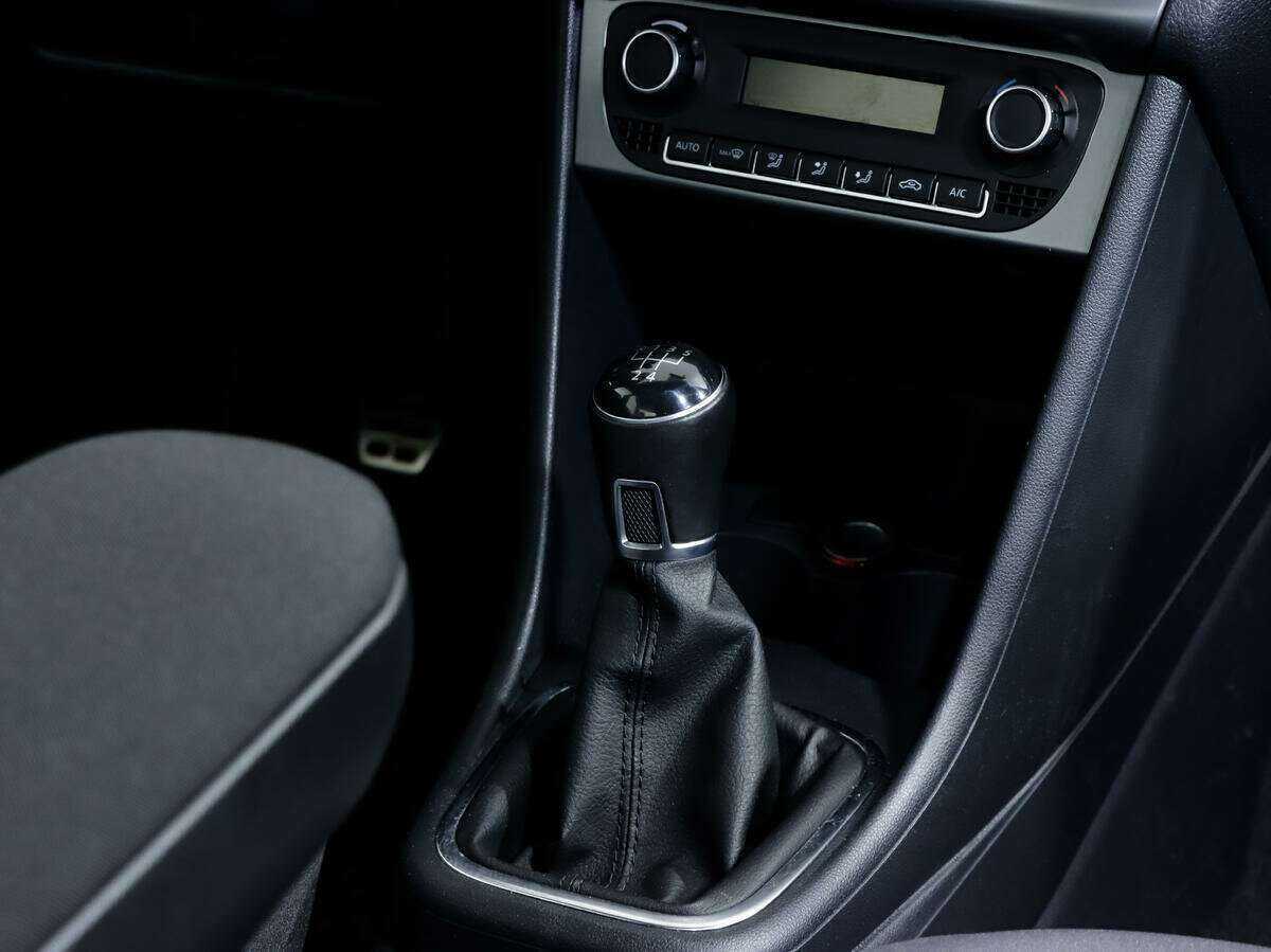 Фольксваген Поло б/у, 2016, Механическая. Фото: #12