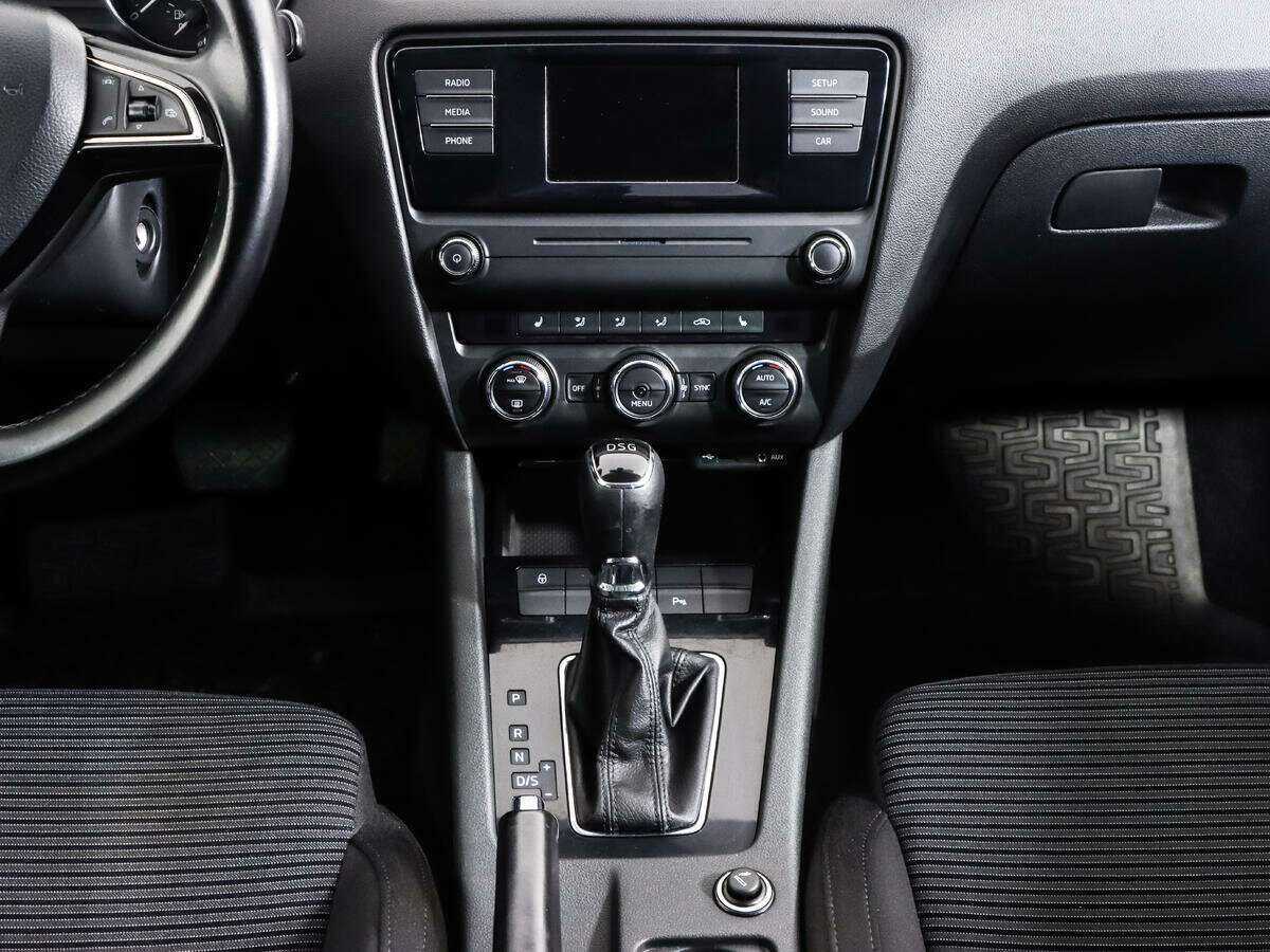 Шкода Октавия б/у, 2015, Роботизированная. Фото: #9