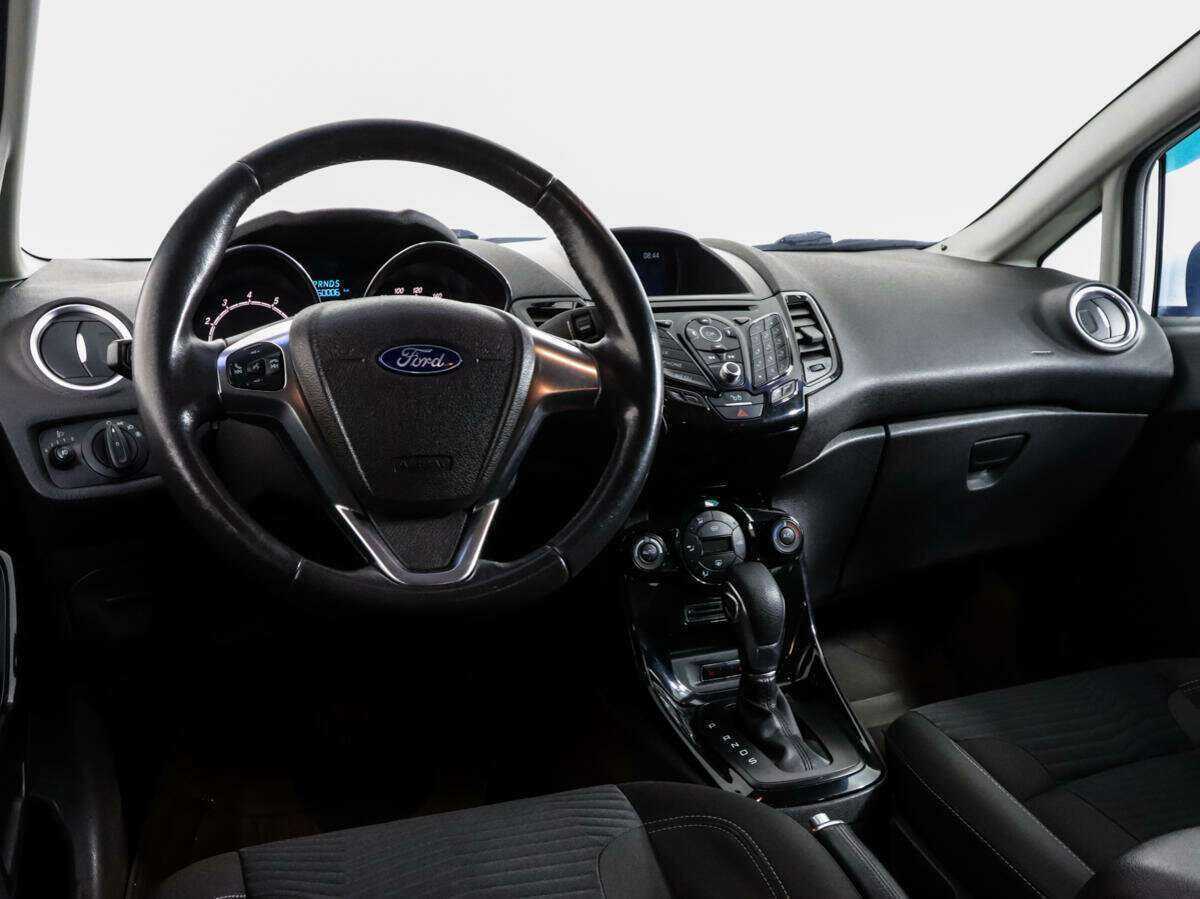 Форд Фиеста б/у, 2015, Роботизированная. Фото: #10