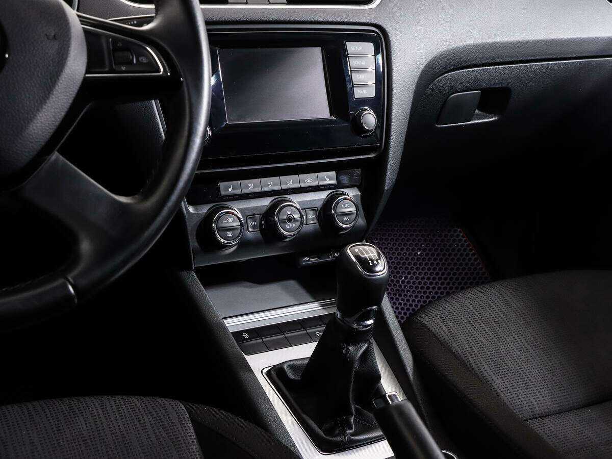 Шкода Октавия б/у, 2015, Механическая. Фото: #9